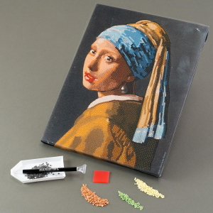 NICE - DIAMANTINY QUADRO RAGAZZA CON ORECCHINO DI PERLA