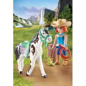 PLAY HORSES- PASSEGGIATA A CAVALLO