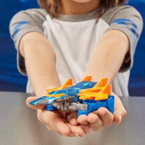 TRA - ONE MV8 ROBOT BATTLING  ASS