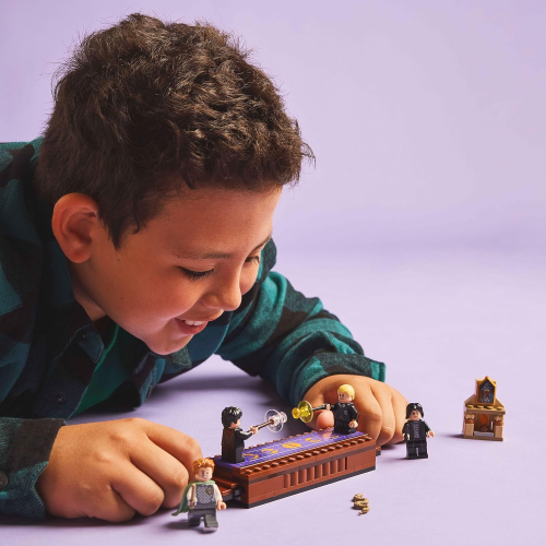 H. POTTER- CASTELLO DI HOGWART CLUB DEI DUELLANTI