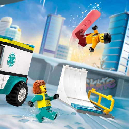 CITY- AMBULANZA DI EMERGENZA E SNOWBOARDER