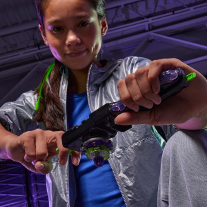 BEYBLADE - VICTORY GRIP LAUNCHER 