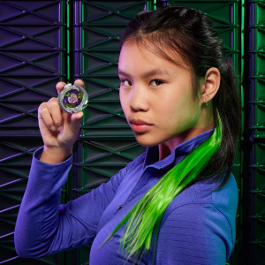 BEYBLADE - VICTORY GRIP LAUNCHER 