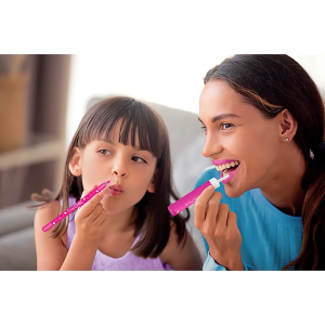 C.CHIC- LUCIDALABBRA E MATITA PER LABBRA FUXIA