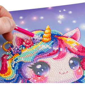 NICE - DIAMANTINY KAWAAII UNICORN CON ALI E CORONA DI FIORI
